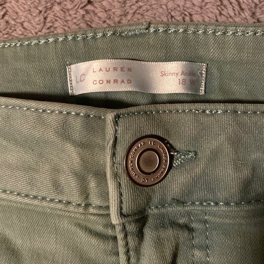 Lauren Conrad, Size 18W green jeans NWOT.